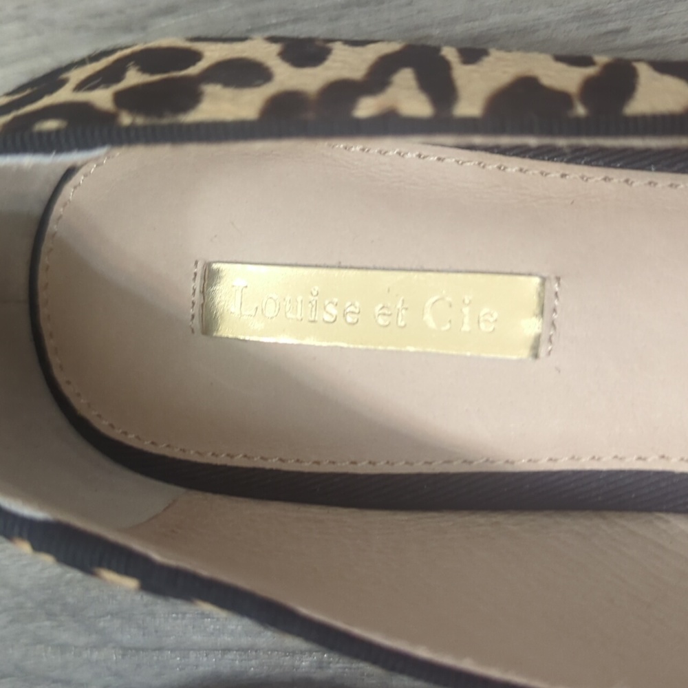 Louise et Cie Calf Hair Animal Print Flats NWOT - Picture 3 of 9